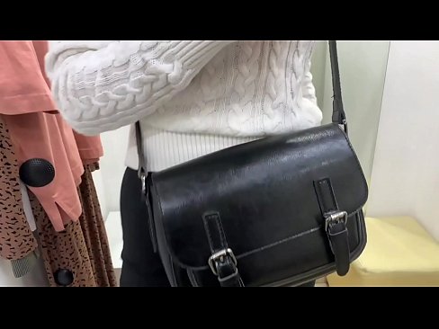 ❤️ Vieša jaunos kalės FeralBerry masturbacija su dildo aprangos kambaryje ️ Gražus porno prie porno lt.teatroporno.ru